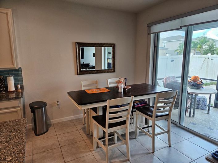 Image No.12-3 Bed Property for sale