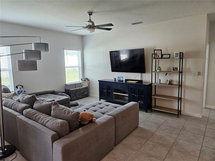 Image No.14-3 Bed Property for sale