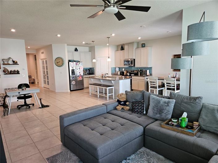 Image No.15-3 Bed Property for sale