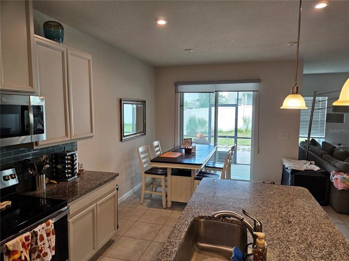 Image No.30-3 Bed Property for sale