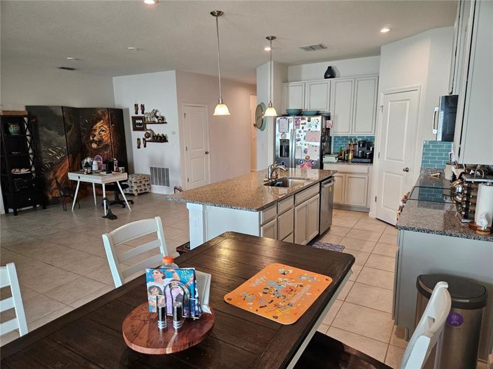 Image No.8-3 Bed Property for sale