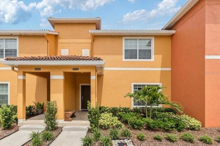 Image No.1-4 Bed Townhouse for sale