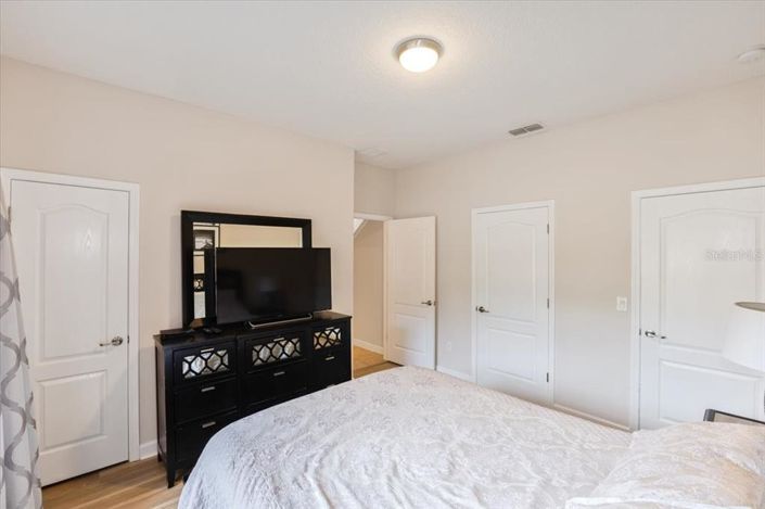 Image No.18-4 Bed Townhouse for sale