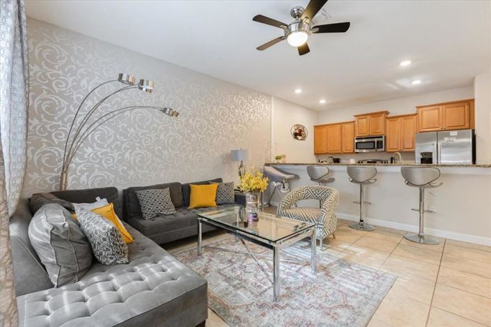 Image No.23-4 Bed Townhouse for sale