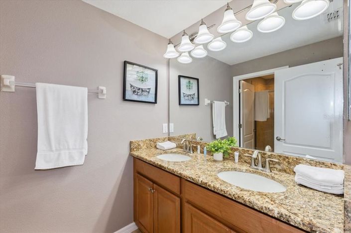 Image No.31-4 Bed Townhouse for sale