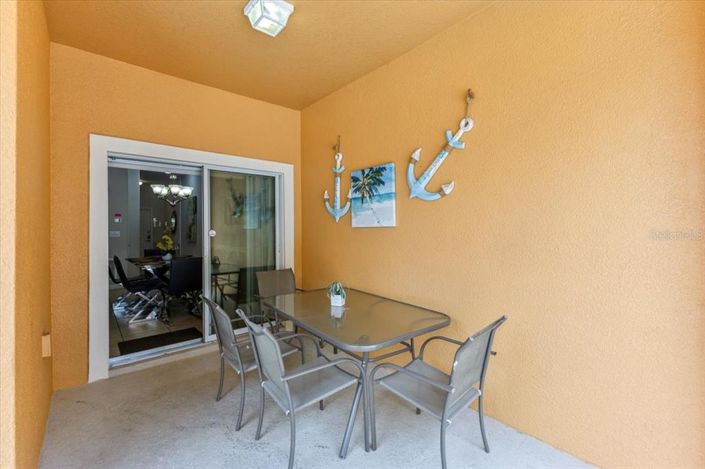 Image No.32-4 Bed Townhouse for sale