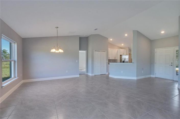 Image No.5-Propriété de 4 chambres à vendre à Kissimmee