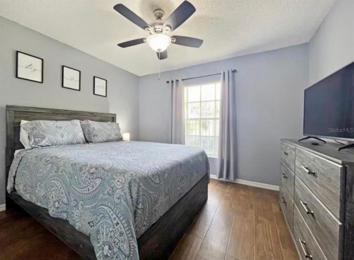 Image No.12-3 Bed Property for sale