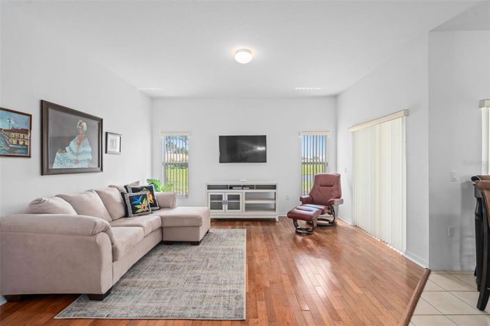 Image No.2-Propriété de 3 chambres à vendre à Kissimmee