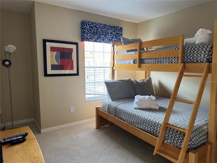 Image No.17-4 Bed Townhouse for sale