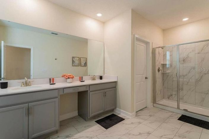 Image No.24-5 Bed Property for sale