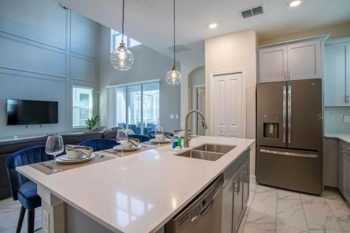 Image No.30-5 Bed Property for sale