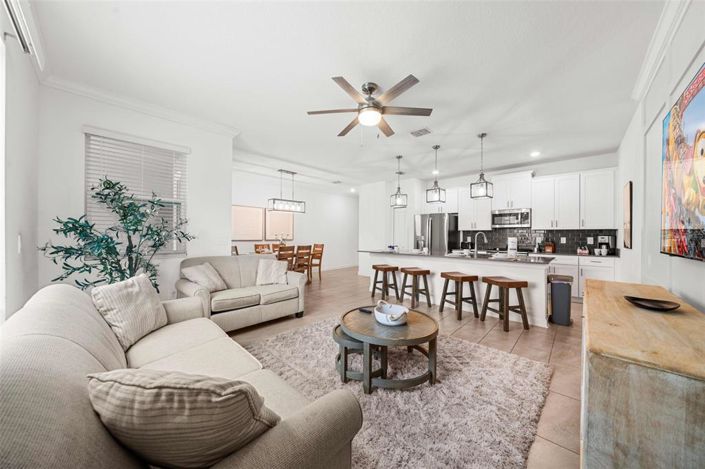 Image No.12-4 Bed Townhouse for sale