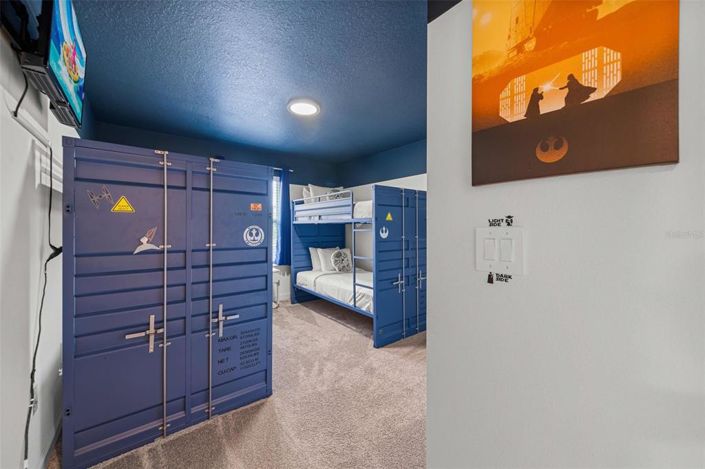 Image No.23-4 Bed Townhouse for sale