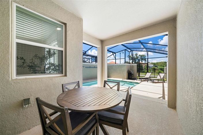 Image No.25-4 Bed Townhouse for sale