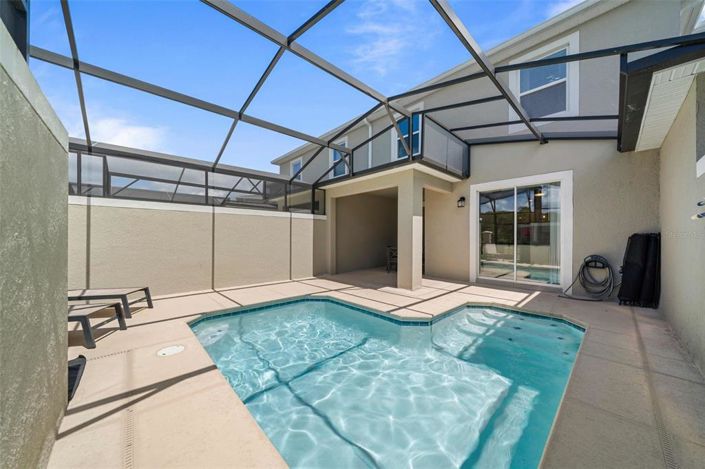 Image No.26-4 Bed Townhouse for sale