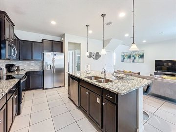 fa005713