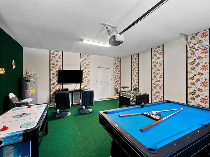 Image No.12-8 Bed Property for sale