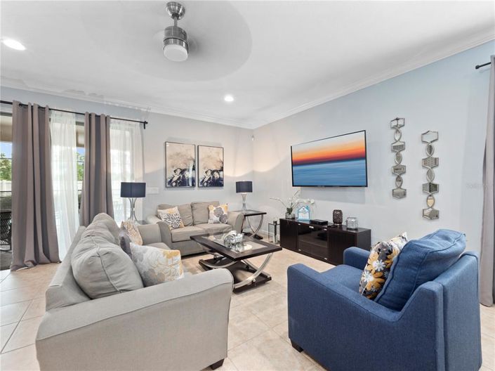 Image No.15-8 Bed Property for sale