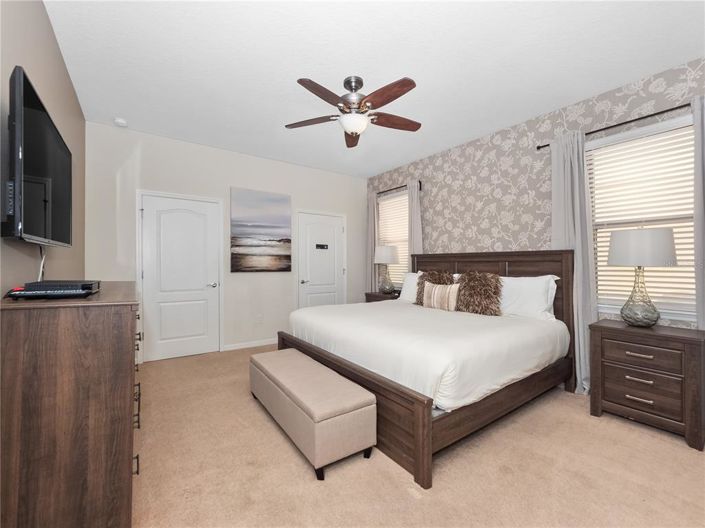 Image No.17-8 Bed Property for sale