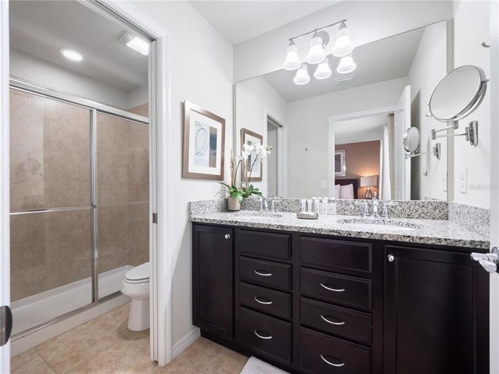 Image No.30-8 Bed Property for sale