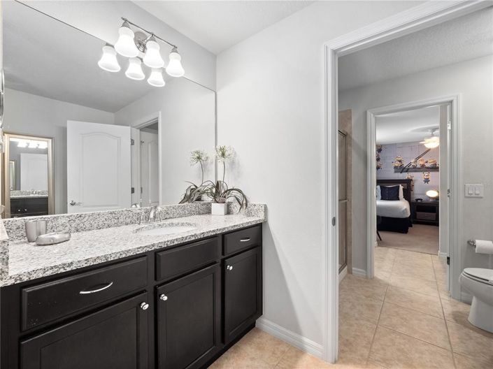 Image No.32-8 Bed Property for sale