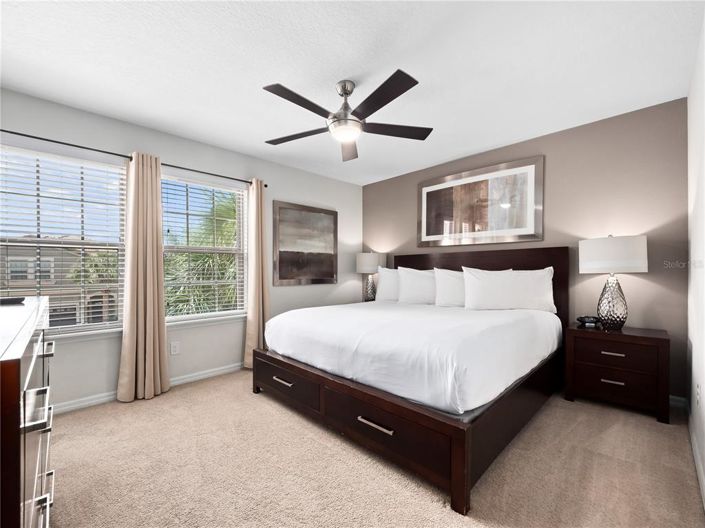 Image No.35-8 Bed Property for sale