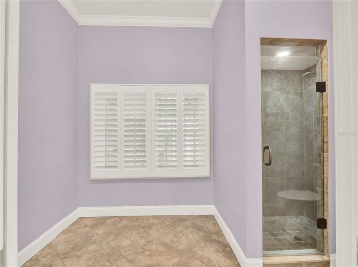 Image No.18-5 Bed Property for sale