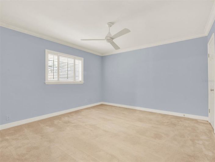 Image No.19-5 Bed Property for sale