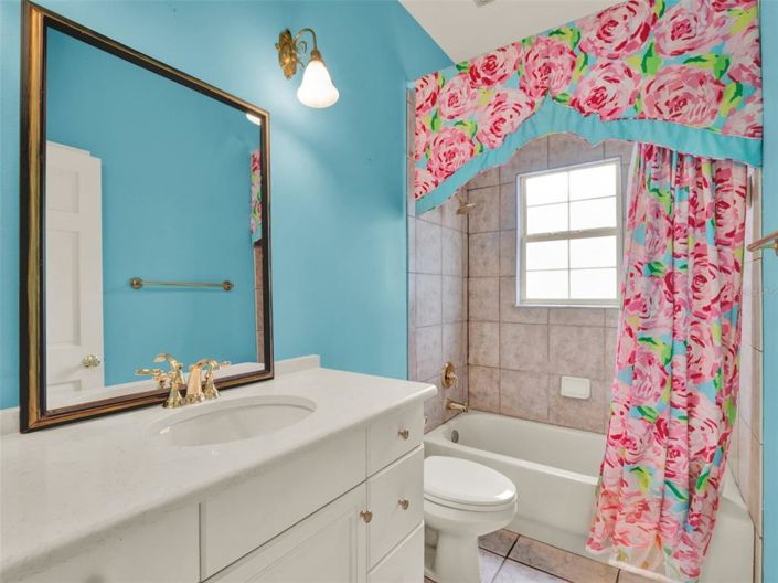 Image No.24-5 Bed Property for sale