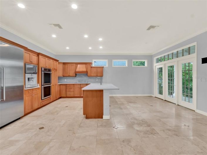 Image No.7-5 Bed Property for sale