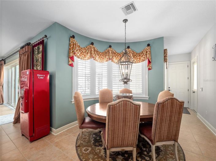 Image No.15-5 Bed Property for sale