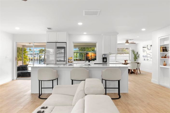 Image No.11-3 Bed Property for sale