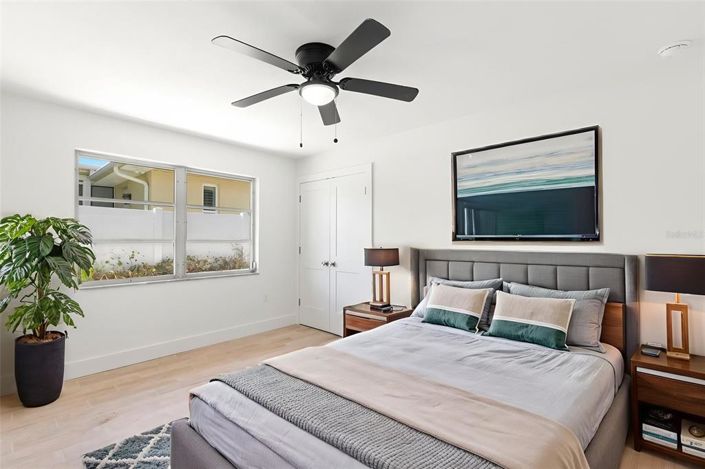 Image No.33-3 Bed Property for sale