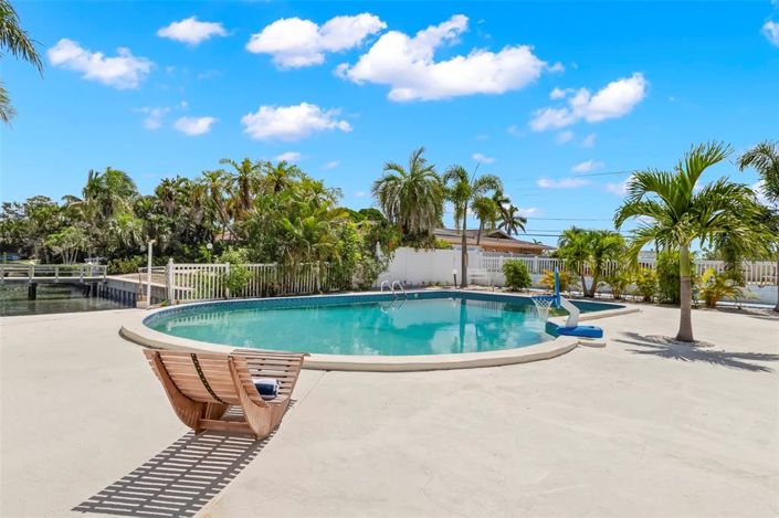 Image No.38-3 Bed Property for sale