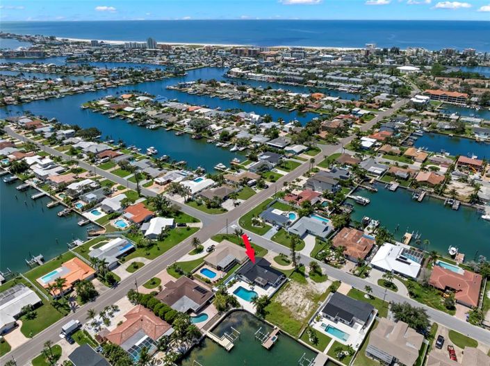 Image No.47-3 Bed Property for sale