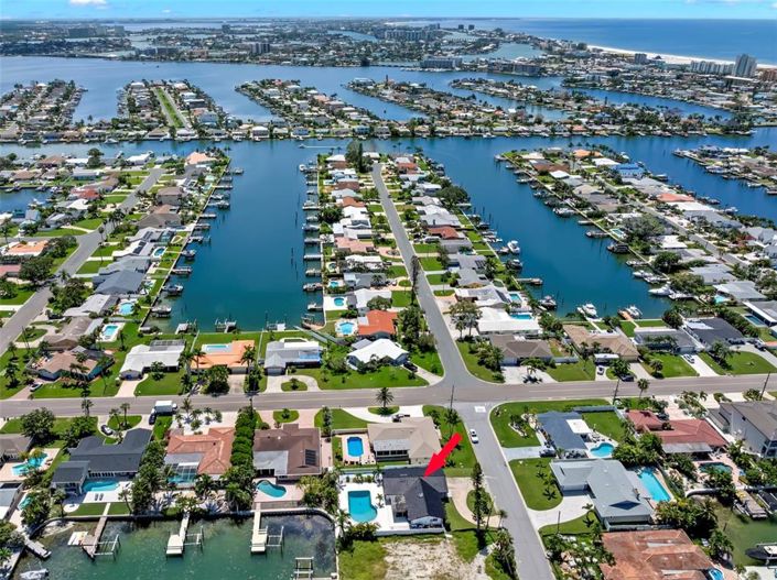 Image No.48-3 Bed Property for sale