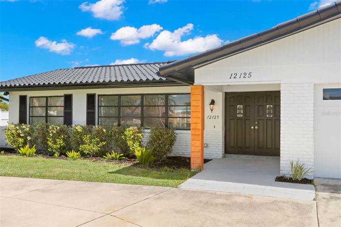 Image No.6-3 Bed Property for sale