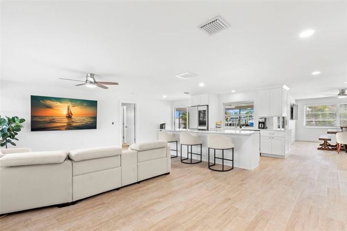 Image No.8-3 Bed Property for sale