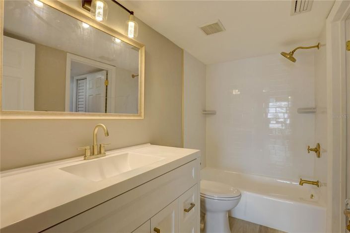 Image No.20-Propriété de 1 chambre à vendre à St. Petersburg