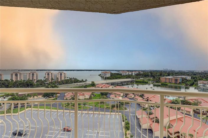 Image No.5-Propriété de 1 chambre à vendre à Floride