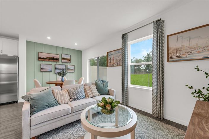 Image No.11-3 Bed Townhouse for sale