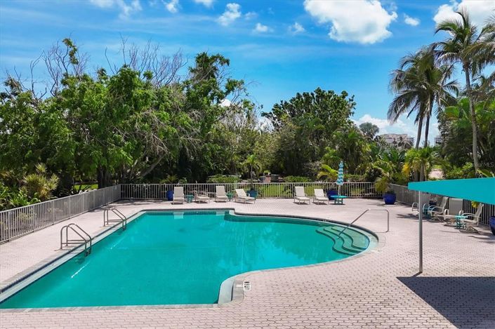 Image No.29-3 Bed Property for sale