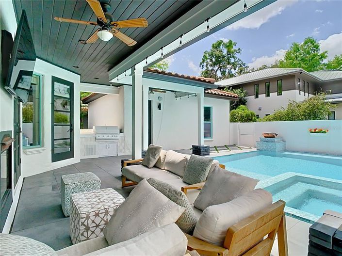 Image No.11-4 Bed Property for sale