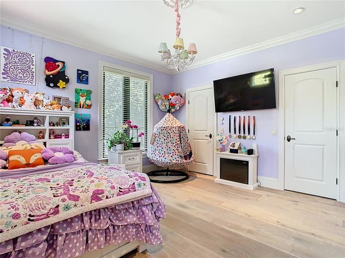 Image No.48-4 Bed Property for sale