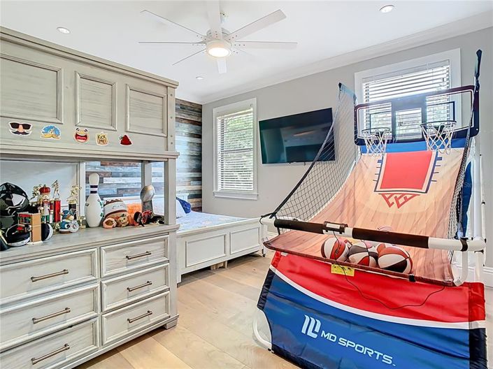 Image No.50-4 Bed Property for sale