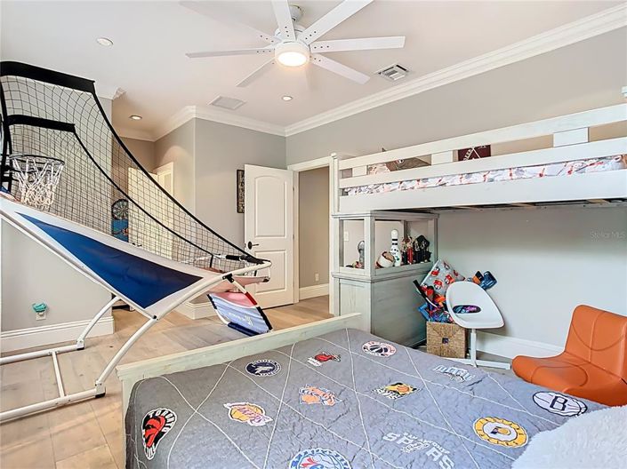 Image No.51-4 Bed Property for sale