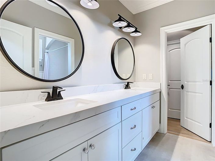 Image No.52-4 Bed Property for sale