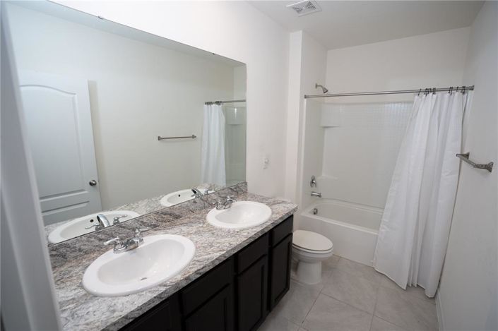 Image No.19-5 Bed Property for sale