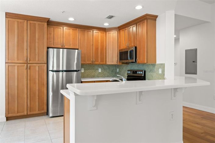 Image No.19-3 Bed Property for sale